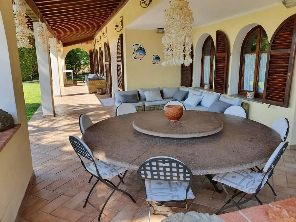 Villa Le Agavi & Spa Скарлино