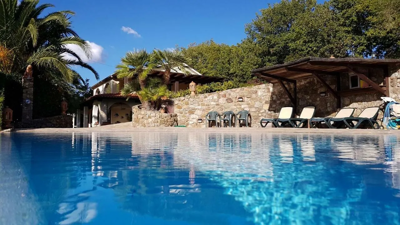 Villa Le Agavi & Spa Скарлино